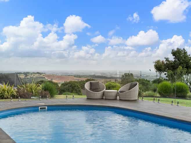 11 Bernora Crescent, Bombay