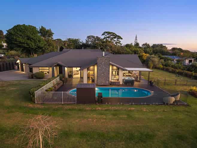 11 Bernora Crescent, Bombay