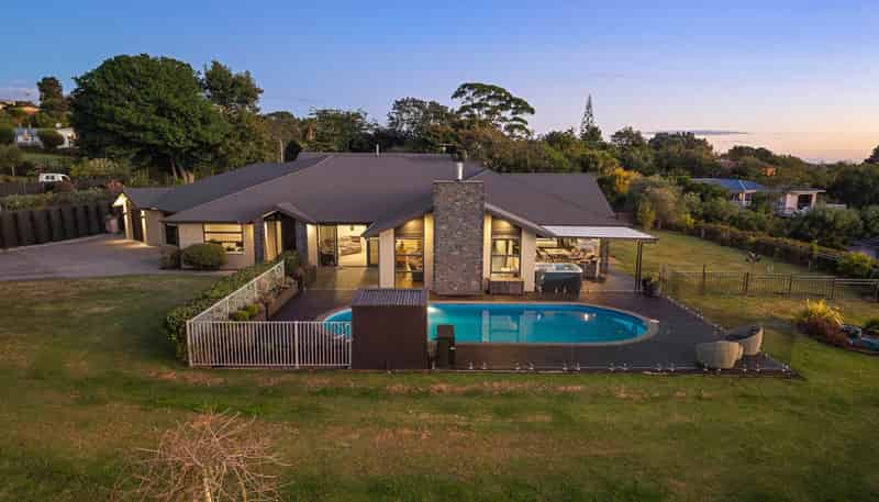 11 Bernora Crescent, Bombay