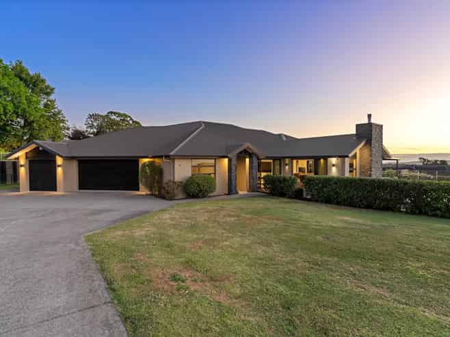 11 Bernora Crescent, Bombay