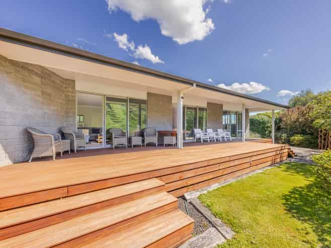 1127 Pourerere Road, Omakere