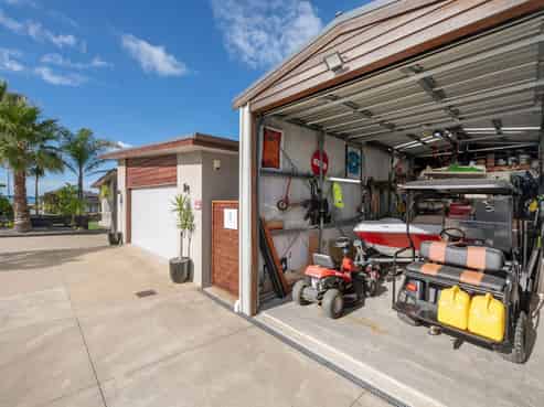 1 Liberty Crescent, Beachlands