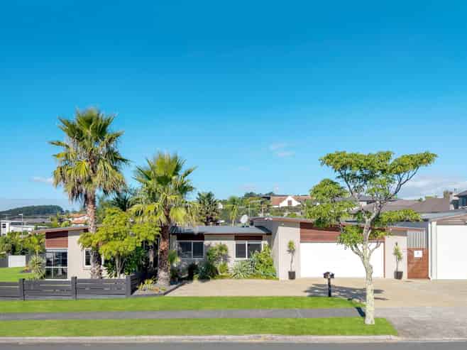 1 Liberty Crescent, Beachlands