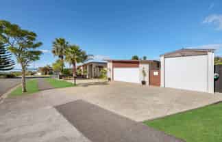 1 Liberty Crescent, Beachlands