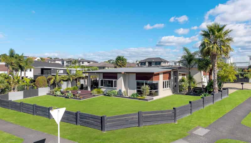1 Liberty Crescent, Beachlands