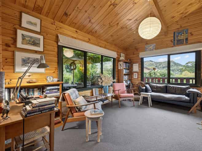 35 Merlincote Crescent, Governors Bay