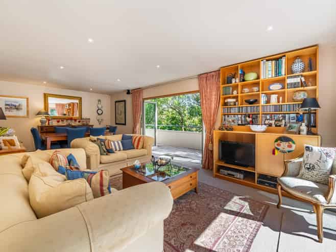 54B Wairere Road, Belmont