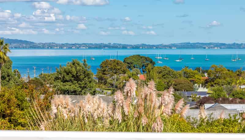 152 Ocean View Road, Oneroa