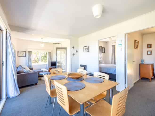 152 Ocean View Road, Oneroa