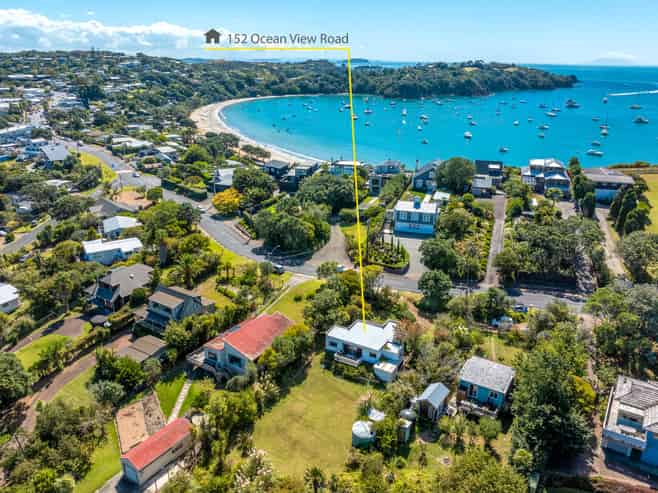 152 Ocean View Road, Oneroa