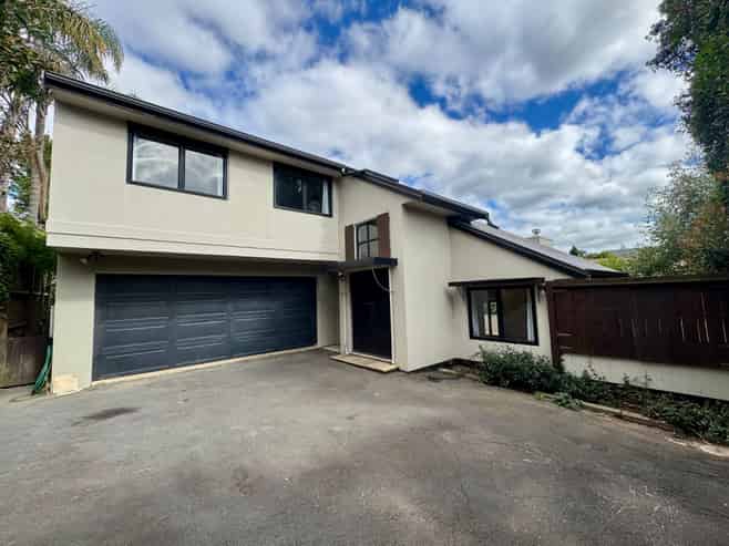 16B Abbotts Way, Remuera