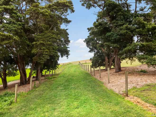 52 Gordon Francis Drive, Pukekohe East