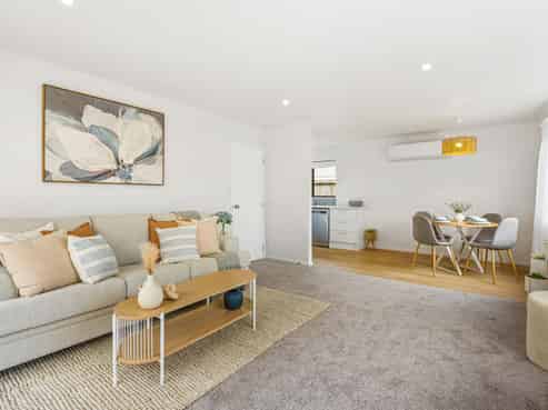 8B Grove Street, SAINT KILDA