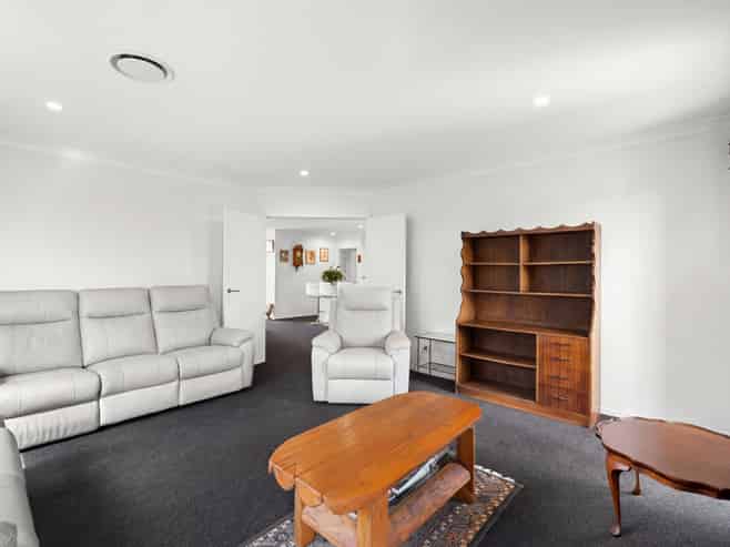 52 Norfolk Drive, Cambridge