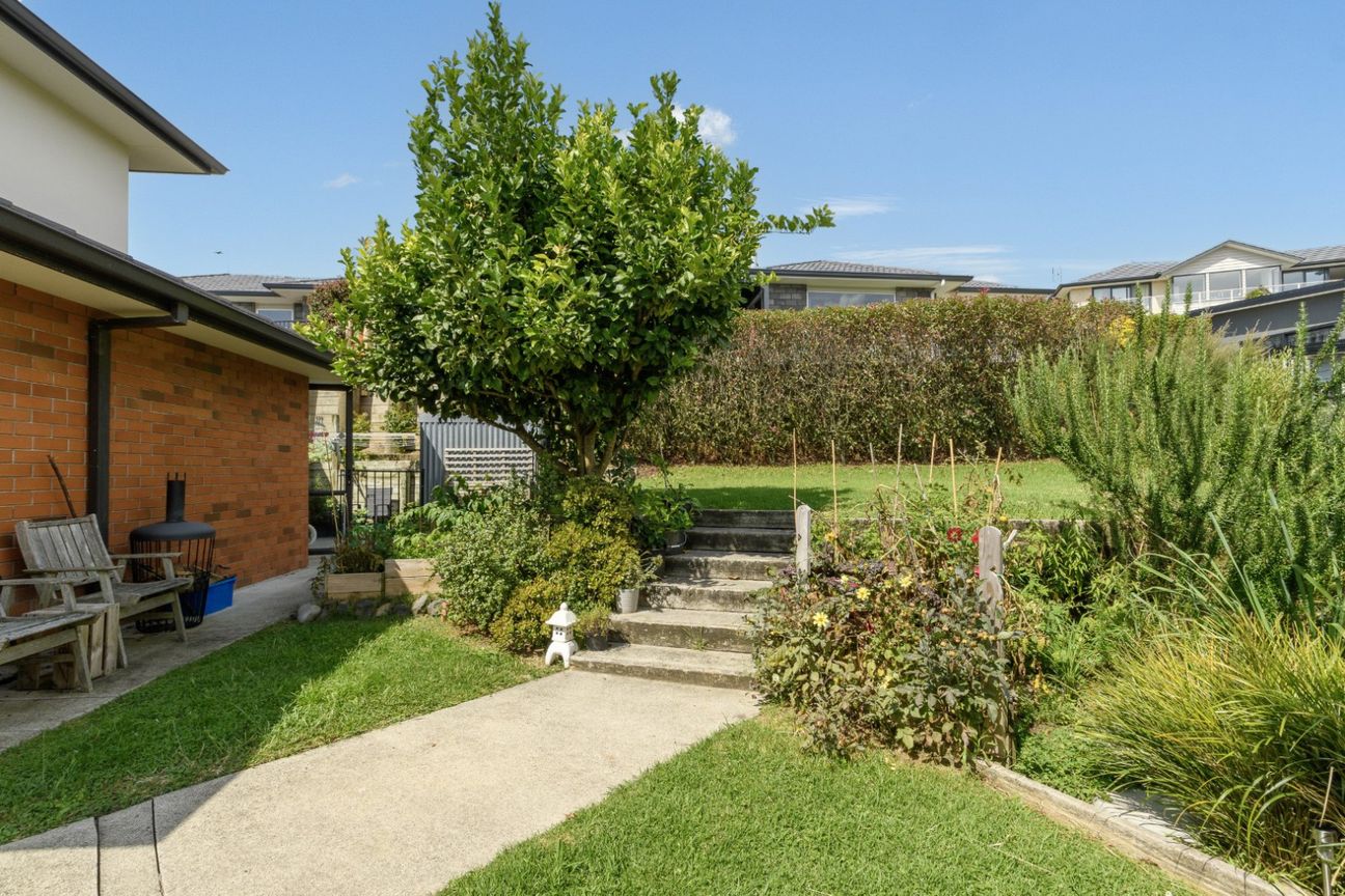 Solid Family Home with Spectacular Views - Aanzicht 3