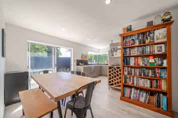 30B Surfers Place, North New Brighton