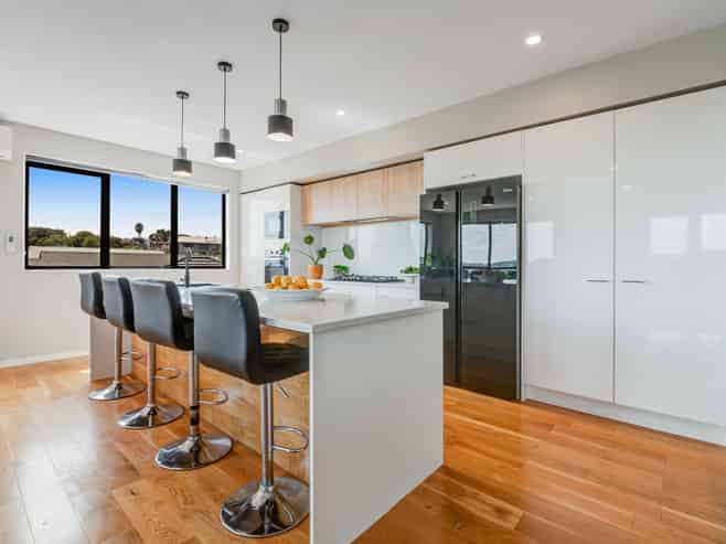 5 Waititiro Rise, Stanmore Bay