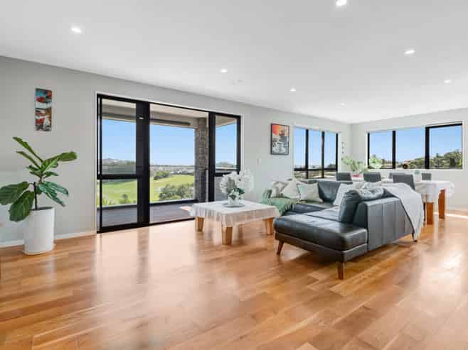 5 Waititiro Rise, Stanmore Bay