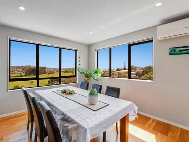 5 Waititiro Rise, Stanmore Bay