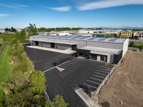 Industrial Design & Build on High Profile Land