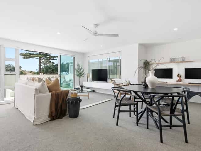 2/135 Marine Parade, Mount Maunganui