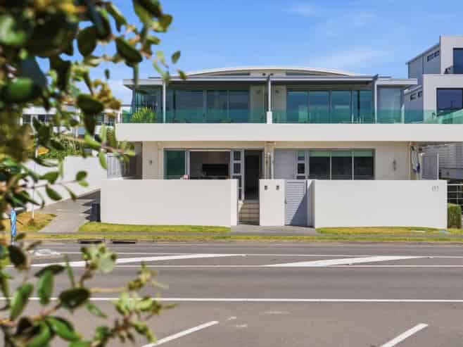 2/135 Marine Parade, Mount Maunganui