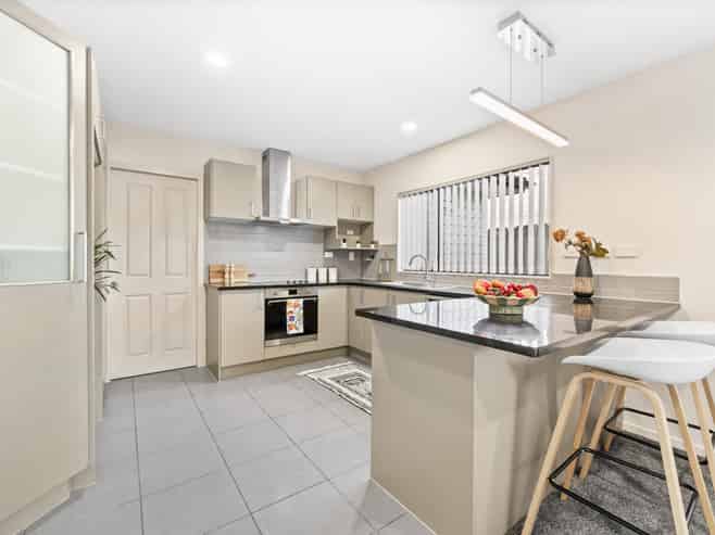 2/19a Arran Street, Avondale