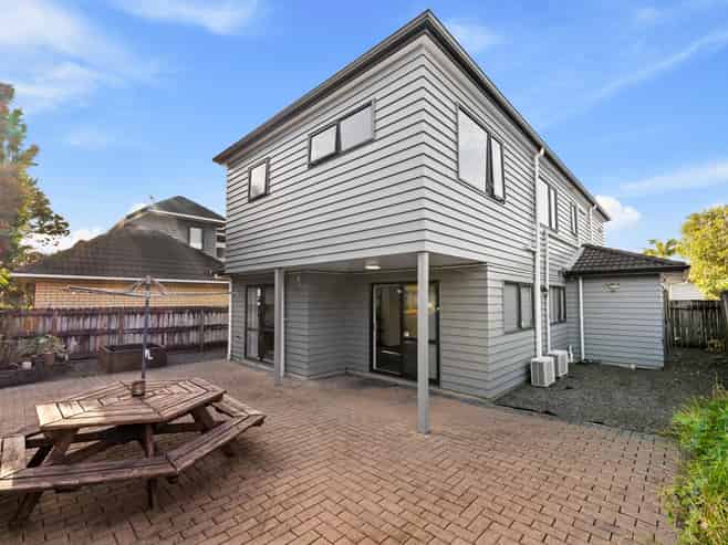 2/19a Arran Street, Avondale