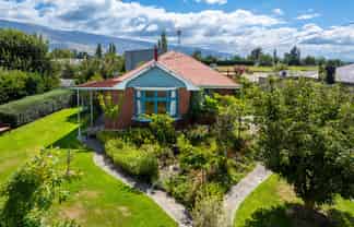 3 Mold Street, Middlemarch