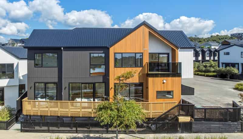 1 Nerita Place, Long Bay