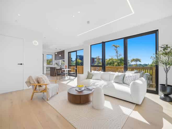 1 Nerita Place, Long Bay