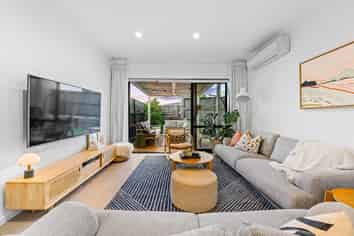 3 Frances Bryers Road, Hobsonville