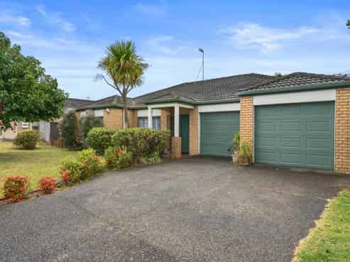 8 Waimarino Road, Weymouth