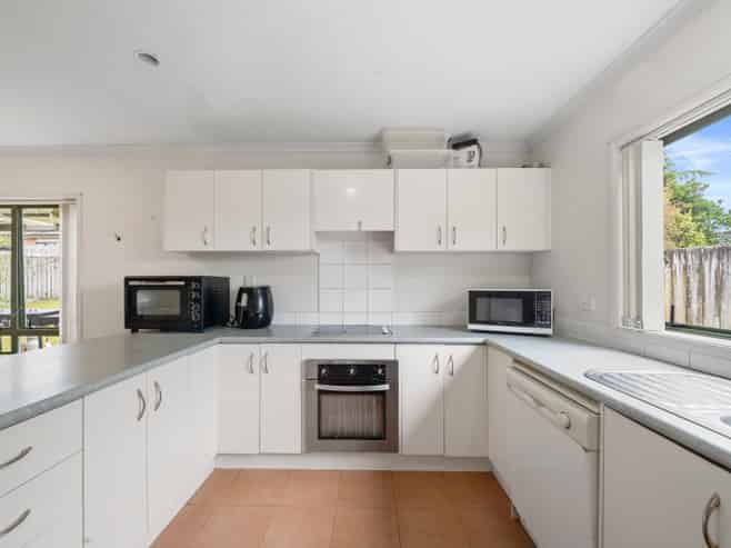 8 Waimarino Road, Weymouth