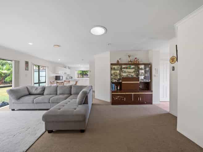 8 Waimarino Road, Weymouth