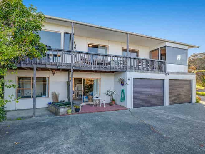 37 Mariners Grove, Algies Bay