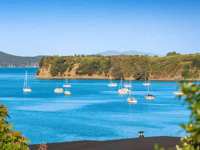 37 Mariners Grove, Algies Bay