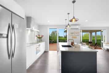 6 Nohoanga Road, Karaka