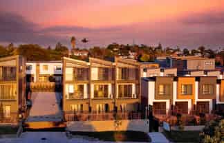 42 Captain Scott Road, Glen Eden