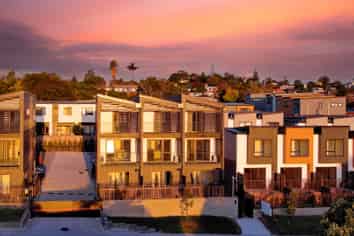 1-6,10-12/16-18, 20/ 42 Captain Scott Road, Glen Eden