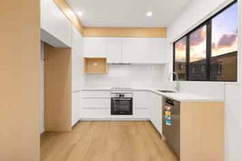 1-6,10-12/16-18, 20/ 42 Captain Scott Road, Glen Eden