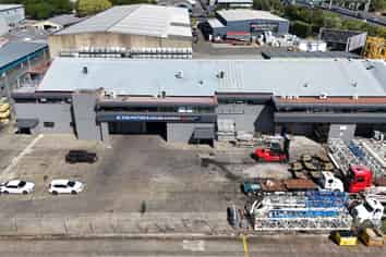 Industrial Warehouse with Yard - Near Airport