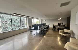 Modern Shortland St Office + Kitchen & Boardroom