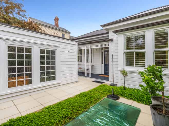 40 Cheltenham Road, Devonport