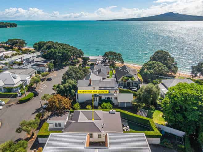 40 Cheltenham Road, Devonport
