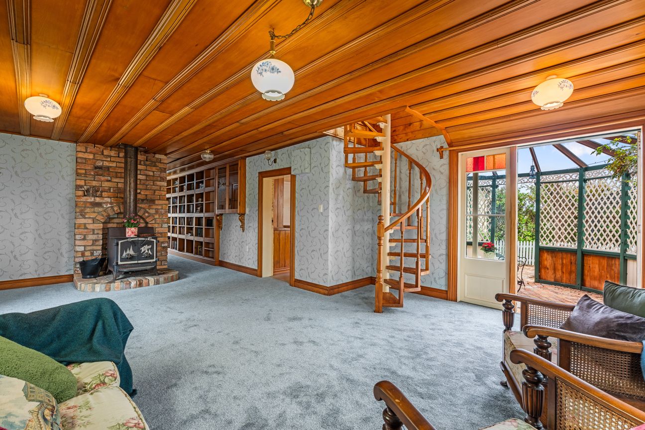 Selling more than $100,000 below CV... - Mehr