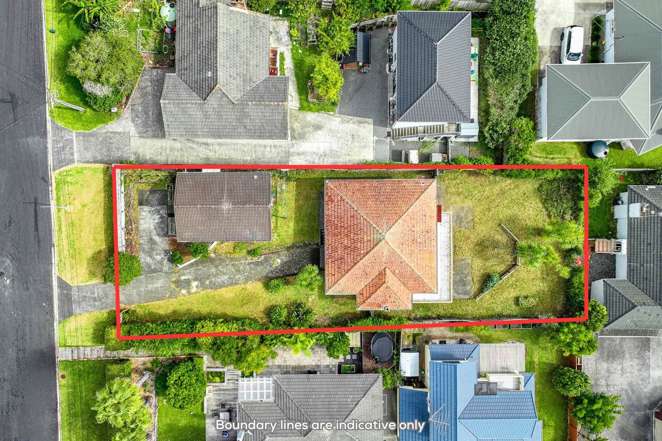 809m² Land with two separate dwellings, Milford