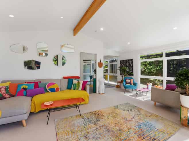 37 Wairau Road, Oakura