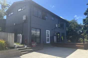 Lower Flat/13A Palm Grove, Belmont