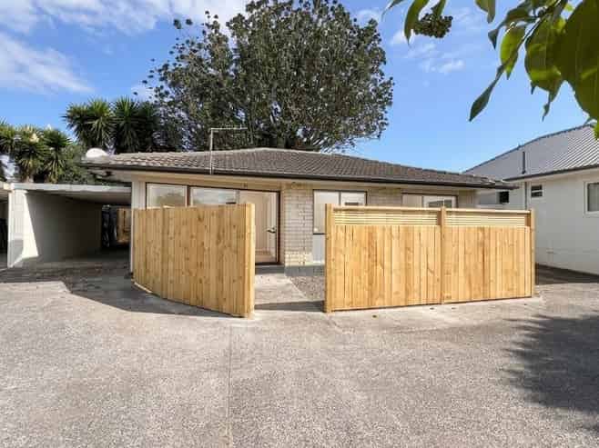 2/21 Cleek Road, Mangere East